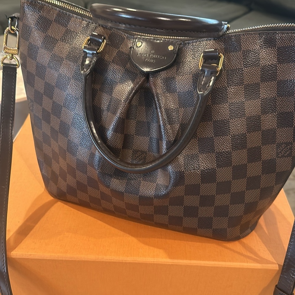 Louis Vuitton Brown Damier Ebene Shoulder Bag - Picture 2 of 14